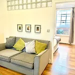 Emmanuel House - Beautiful 1-Bedroom Apt In Central Cambridge - Historical Building